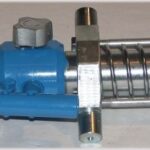 Hydraulic cylinder with 10.0 t pressure force for external pipe centering