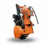 Elektrische Kettensäge-Rohrtrennmaschine in Orange zur präzisen Bearbeitung und zum Trennen von großkalibrigen Rohrelementen als Freisteller.