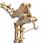 Mechanische Kettenspanner-Außenzentrierklemme aus verzinktem Stahl zur Fixierung und präzisen Ausrichtung von Rohrverbindungen als Freisteller.